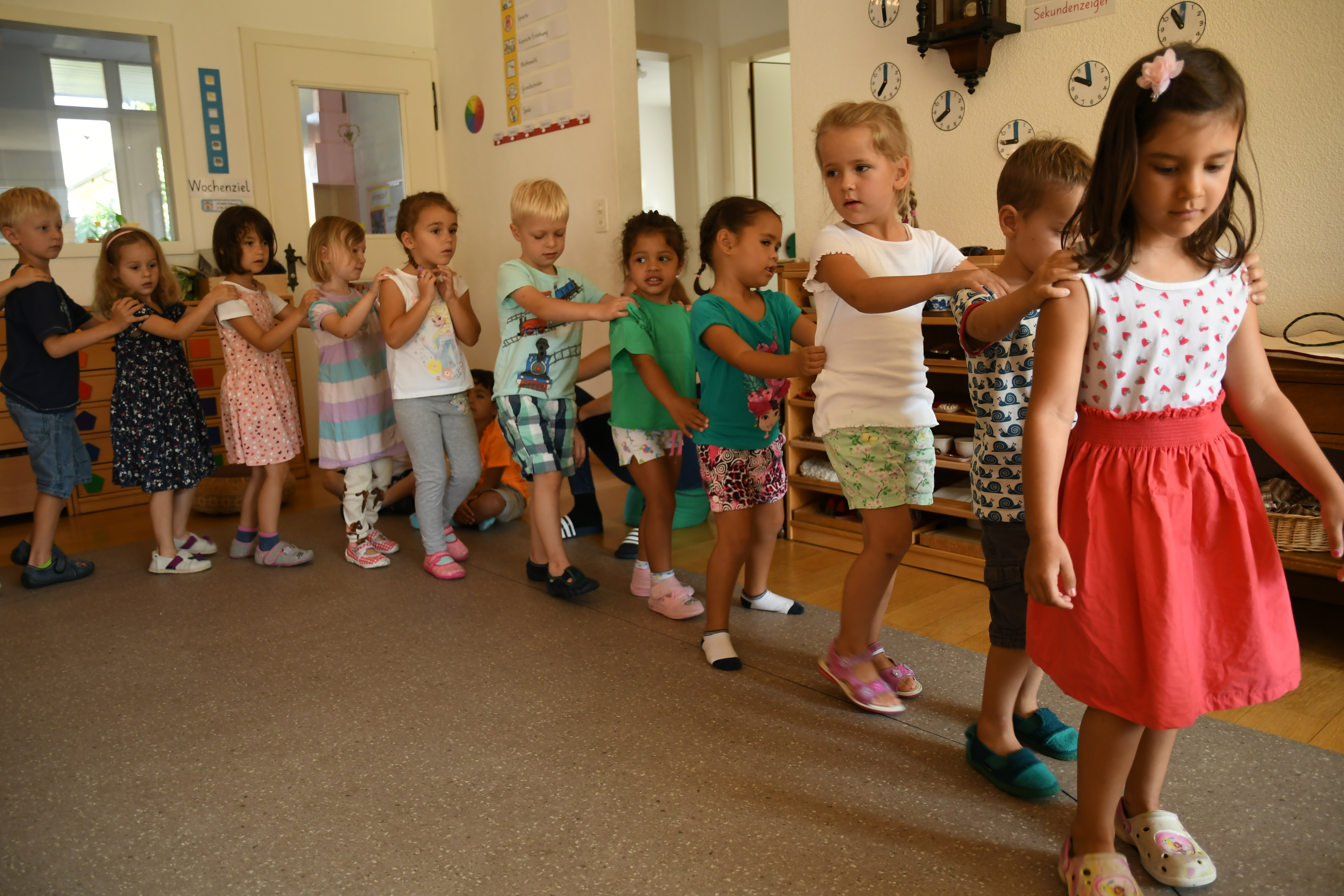 Kinder im montessori kinderhaus sursee